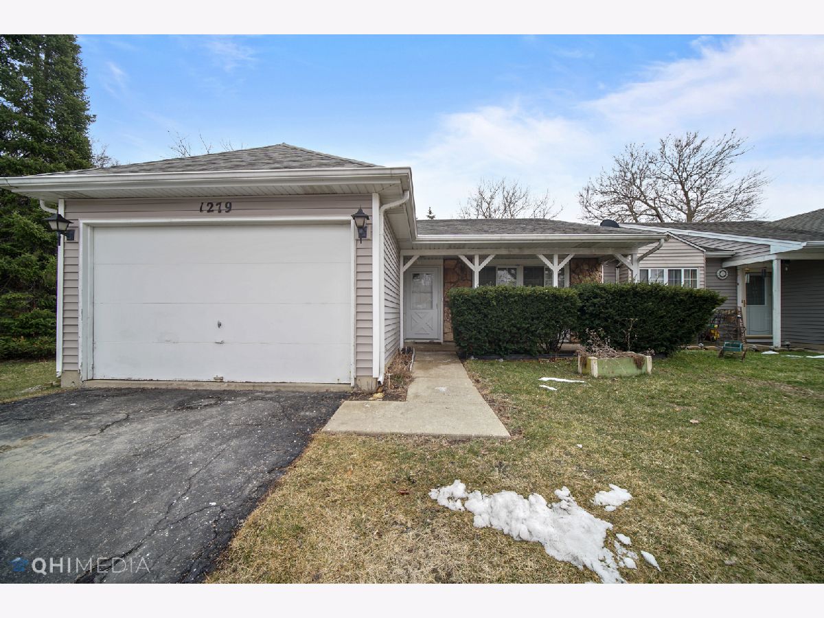 Condos & Townhomes Sold Parkwood Farms Elgin Illinois, 1279 Thorndale
