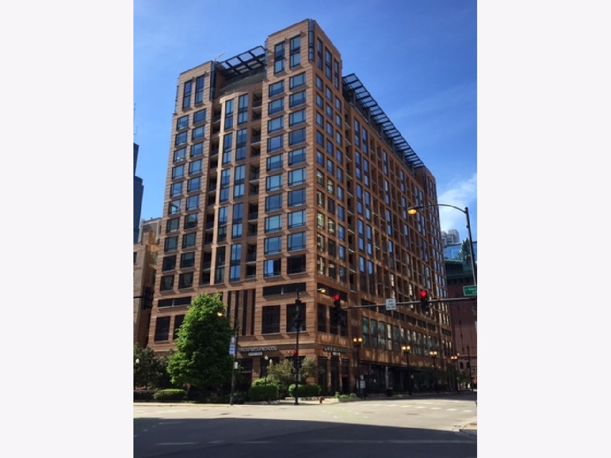 Condominiums Sold Library Tower Chicago Illinois, 520 State