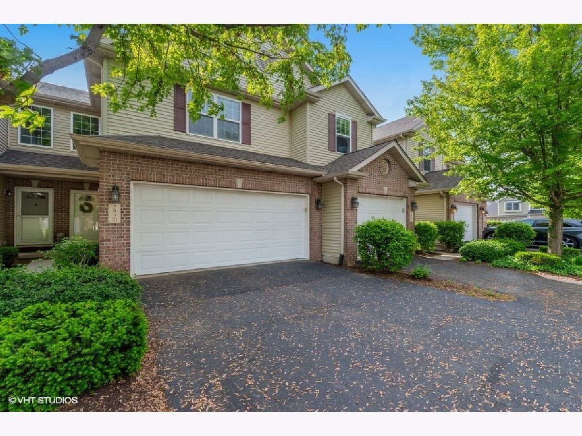 Townhomes Sold Wynstone Village Dekalb Illinois, 293 Bent Grass
