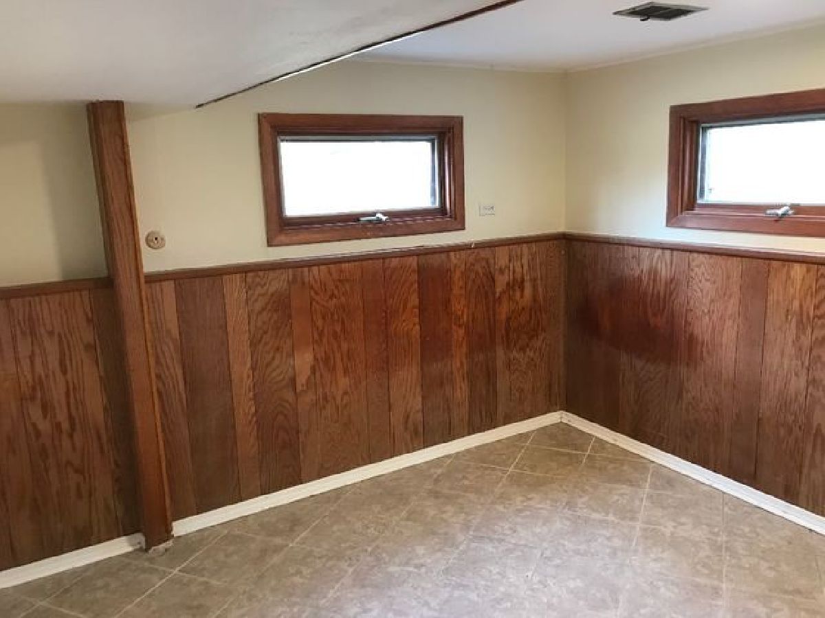 Homes Sold Blackhawk Manor Elgin Illinois, 868 Sioux