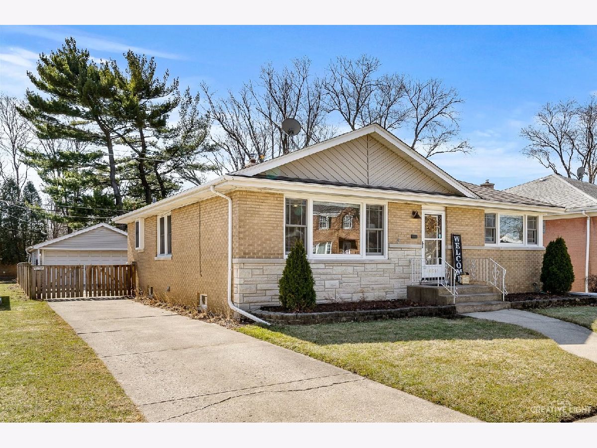 Homes Sold Nixon Westchester Illinois, 10045 Drury
