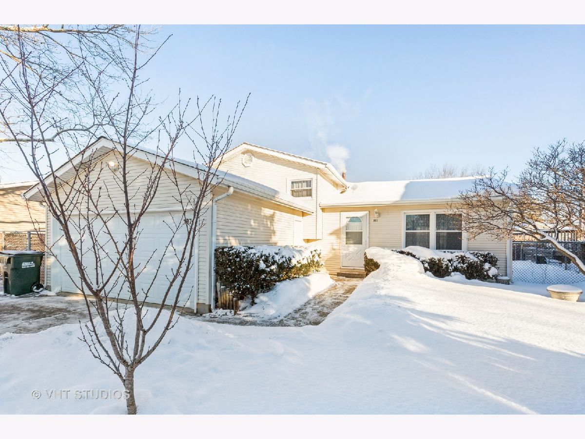 Homes Sold Cedar Ridge Lake In The Hills Illinois, 107 Quail