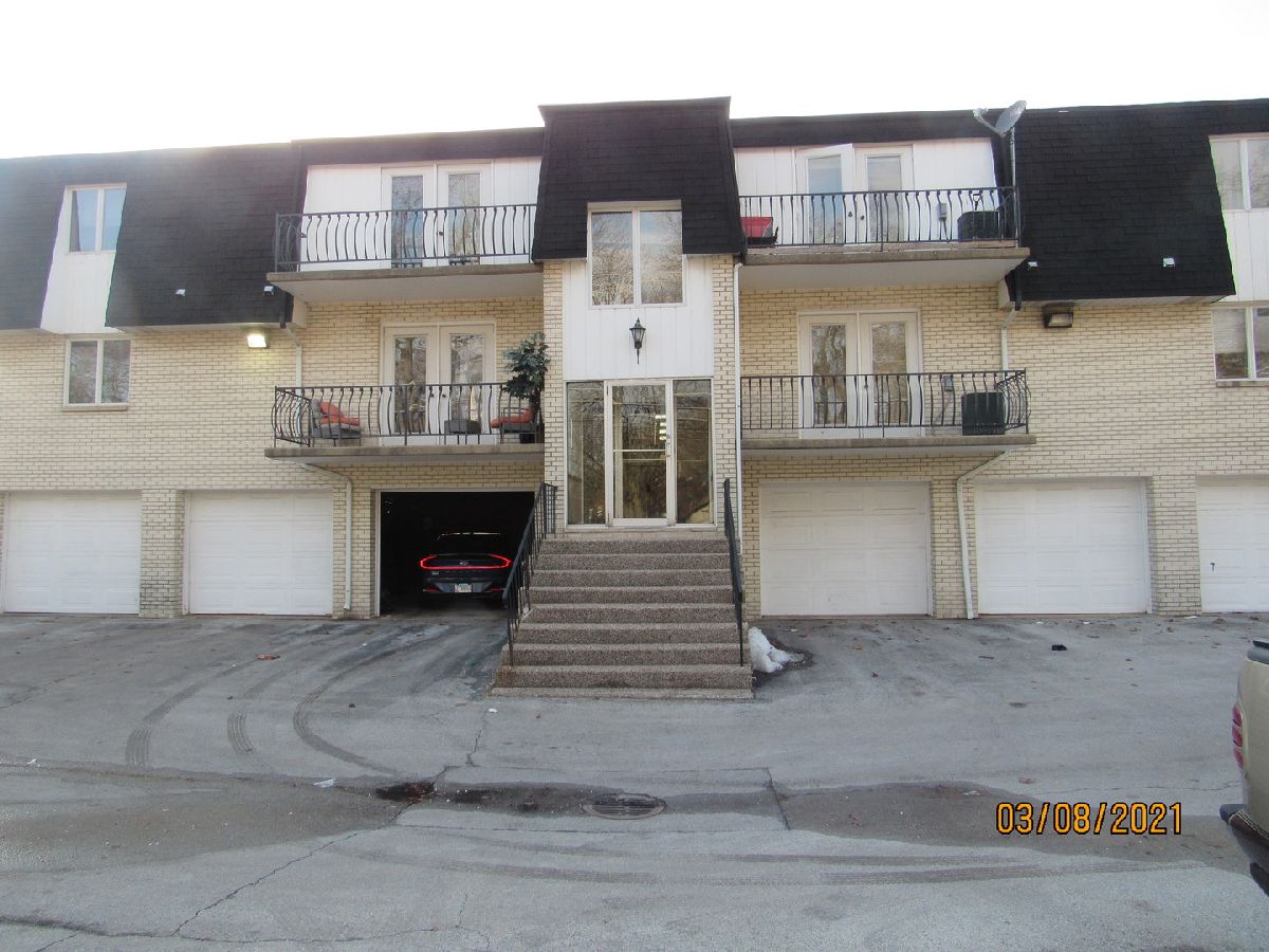 Condos & Townhomes Sold Burnham Condominiums Lansing Illinois, 18245 Burnham