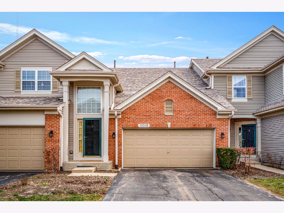 Townhomes & Condos Sold Westfield Pines Glendale Heights Illinois, 2015 Juniper