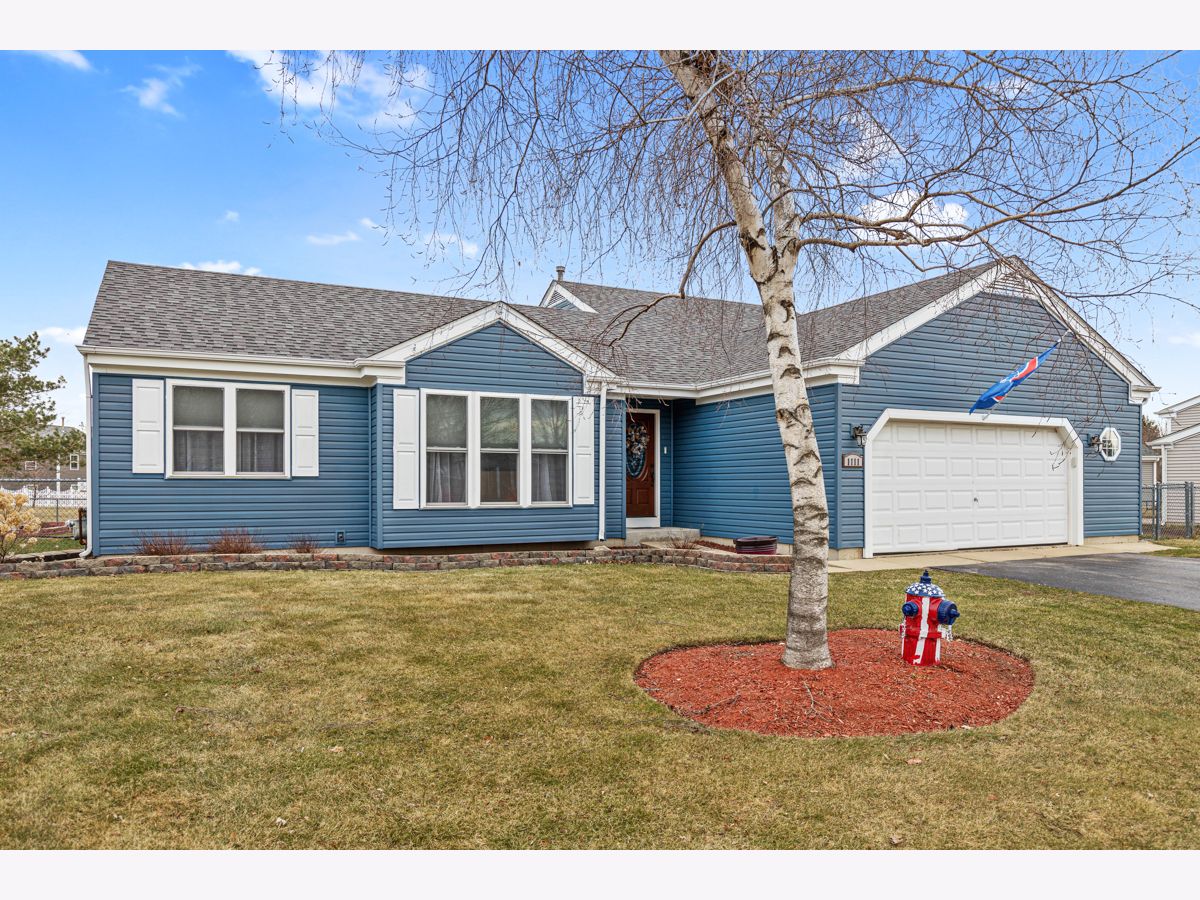 Homes & Condos & Townhomes Sold Deerpass Greens Marengo Illinois, 1111 Foxglove