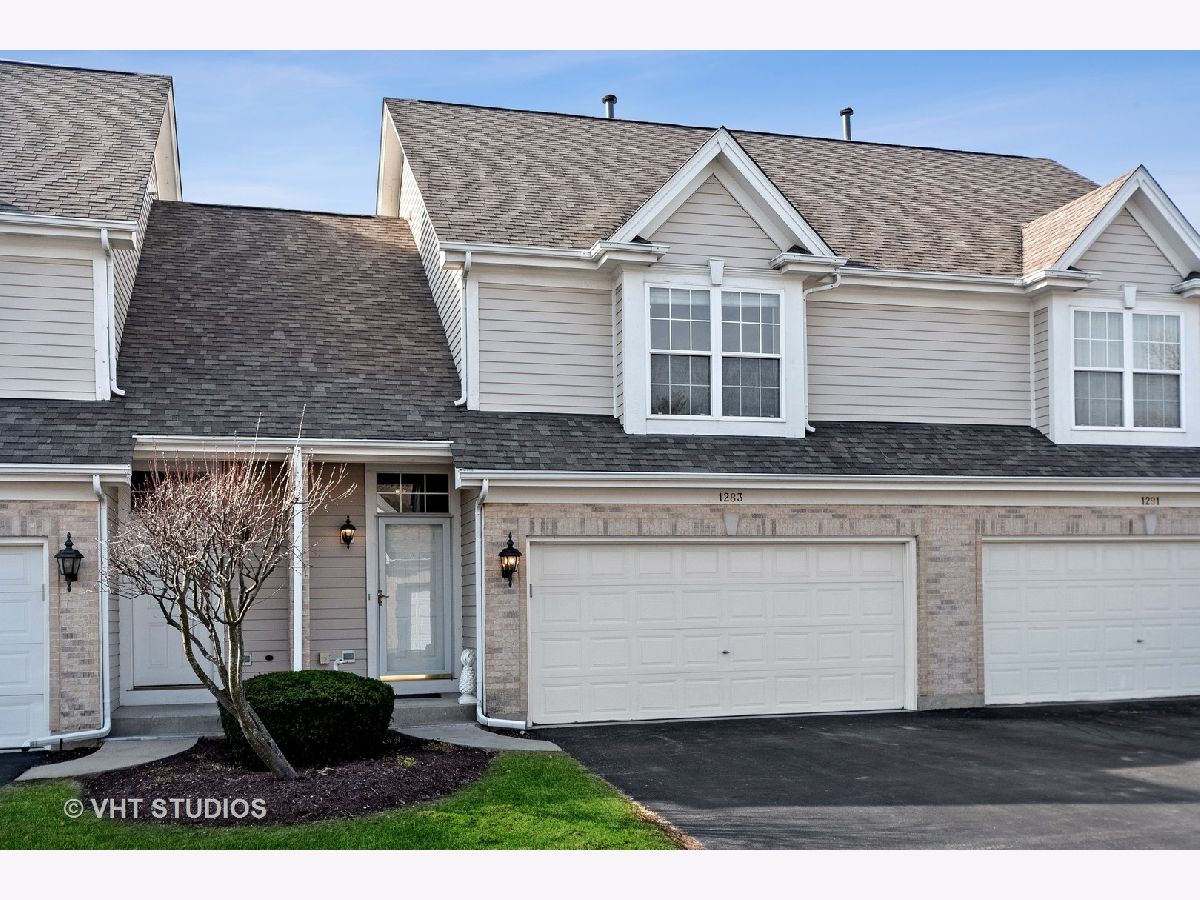 Townhomes Sold Newhaven Cary Illinois, 1283 Danbury