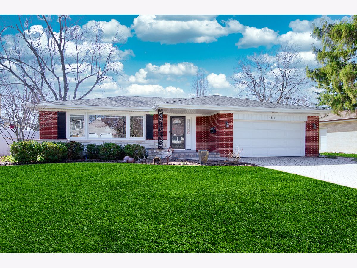 Homes Sold Sunset Park Glenview Illinois, 1331 Hollywood
