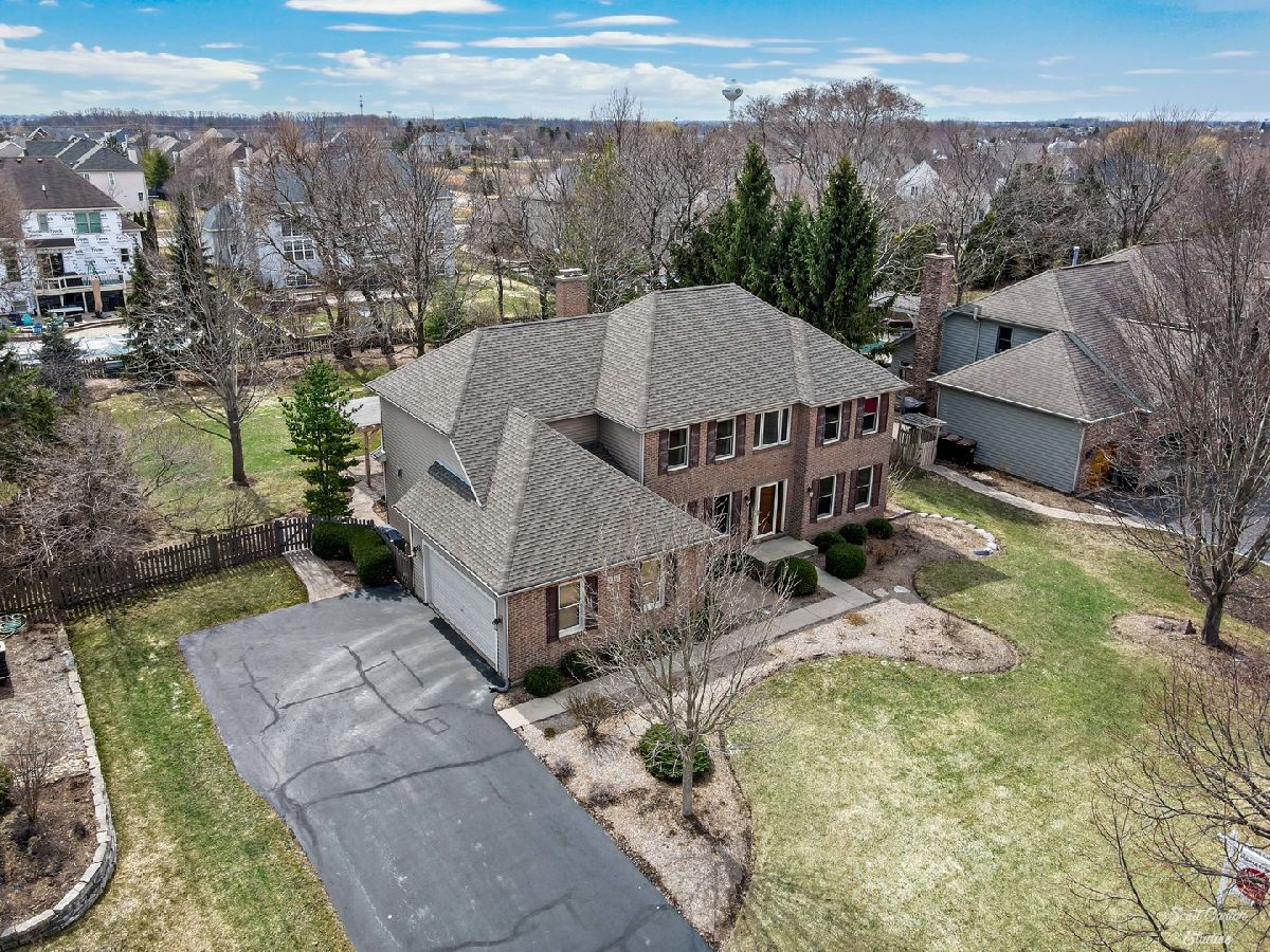 Homes Sold Hunters Ridge Crystal Lake Illinois, 1263 Williamsburg