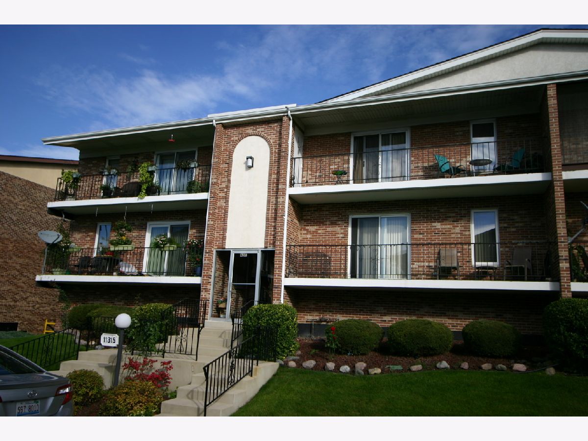 Condominiums Sold Moraine Valley Villas Palos Hills Illinois, 11315 Moraine