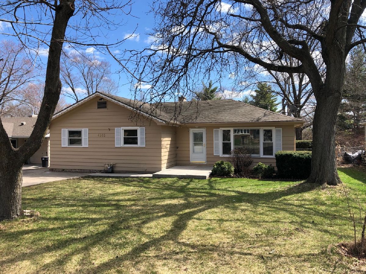 Homes Sold Cooney Heights Mchenry Illinois, 4315 Crestwood