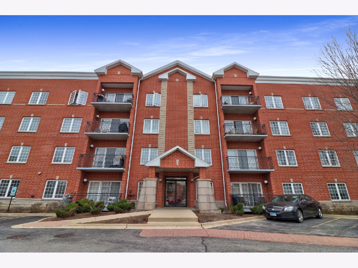 Riverwalk Rolling Meadows IL, Condos & Townhomes For Sale & For Rent