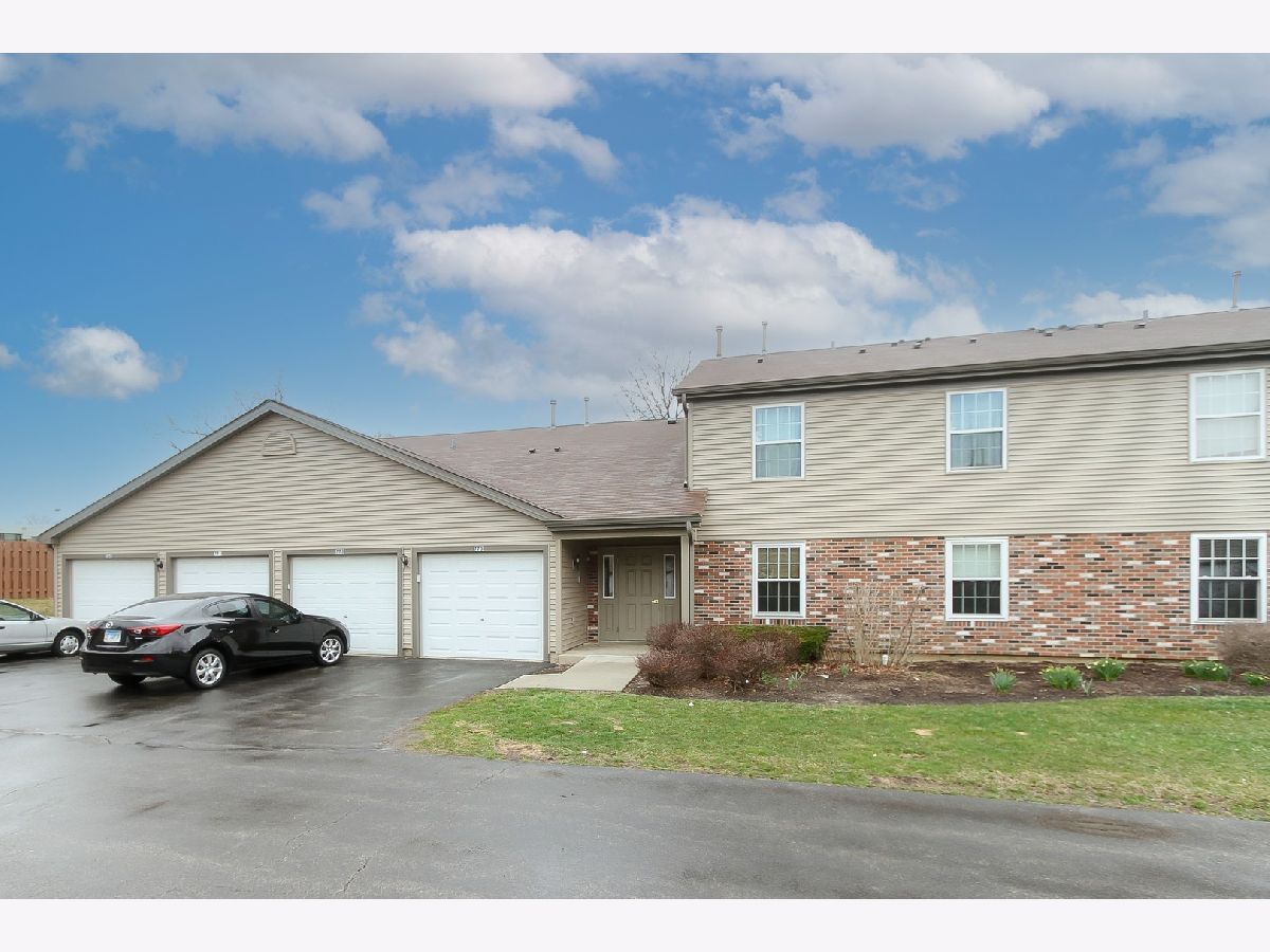 Townhomes & Condos Sold Whispering Oaks Palatine Illinois, 775 Whispering Oaks