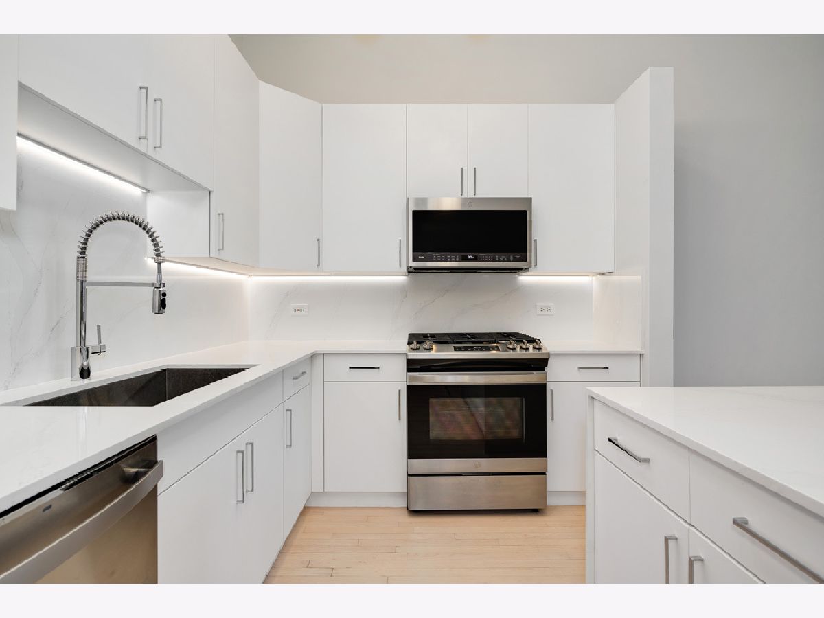 Condominiums Sold Harrison Street Lofts Chicago Illinois, 547 Clark