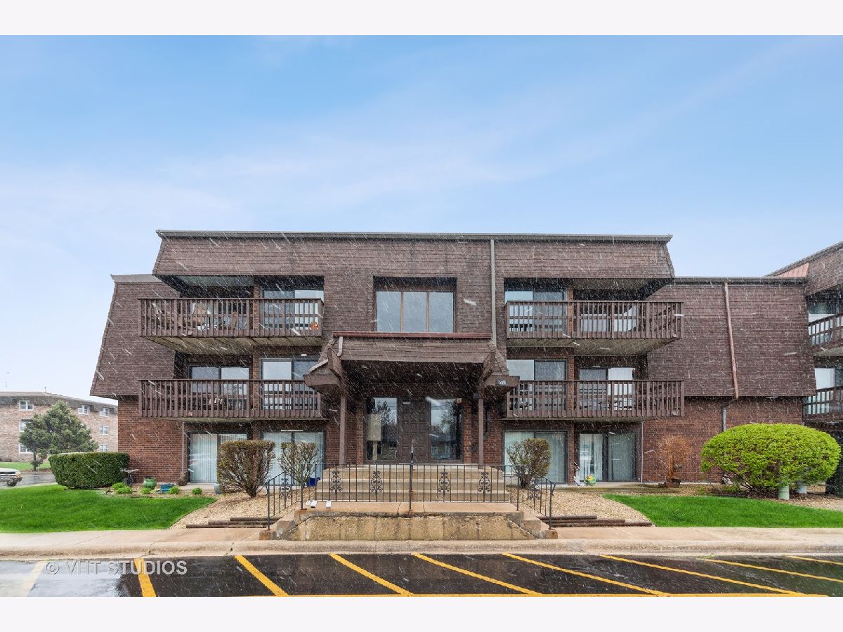 Condominiums Sold Richmond Circle Joliet Illinois, 1615 Richmond