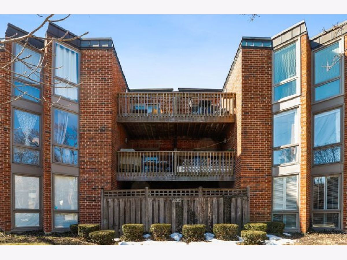 Condominiums Sold Walpole Point Chicago Illinois, 2036 Larrabee