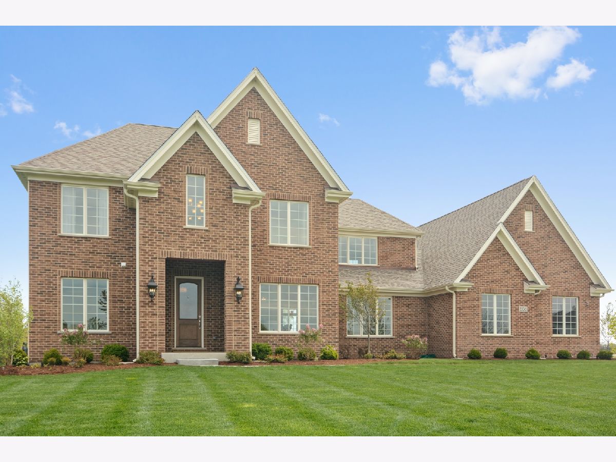 Homes Sold Enclave Of Heritage Estates Lake Barrington Illinois, 23245 Enclave