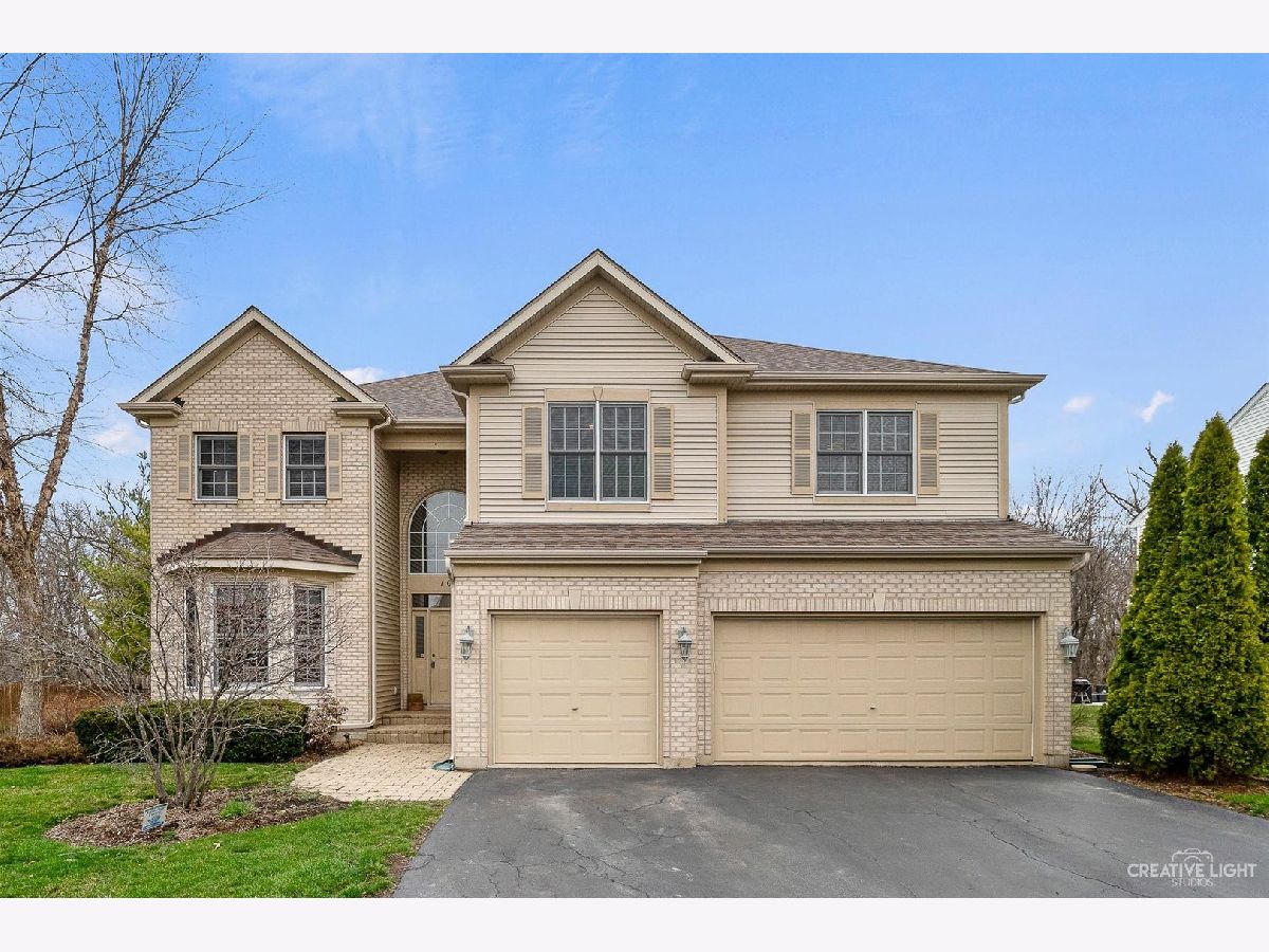 Homes & Condos & Townhomes Sold Timber Glen Gilberts Illinois, 107 Glenbrook