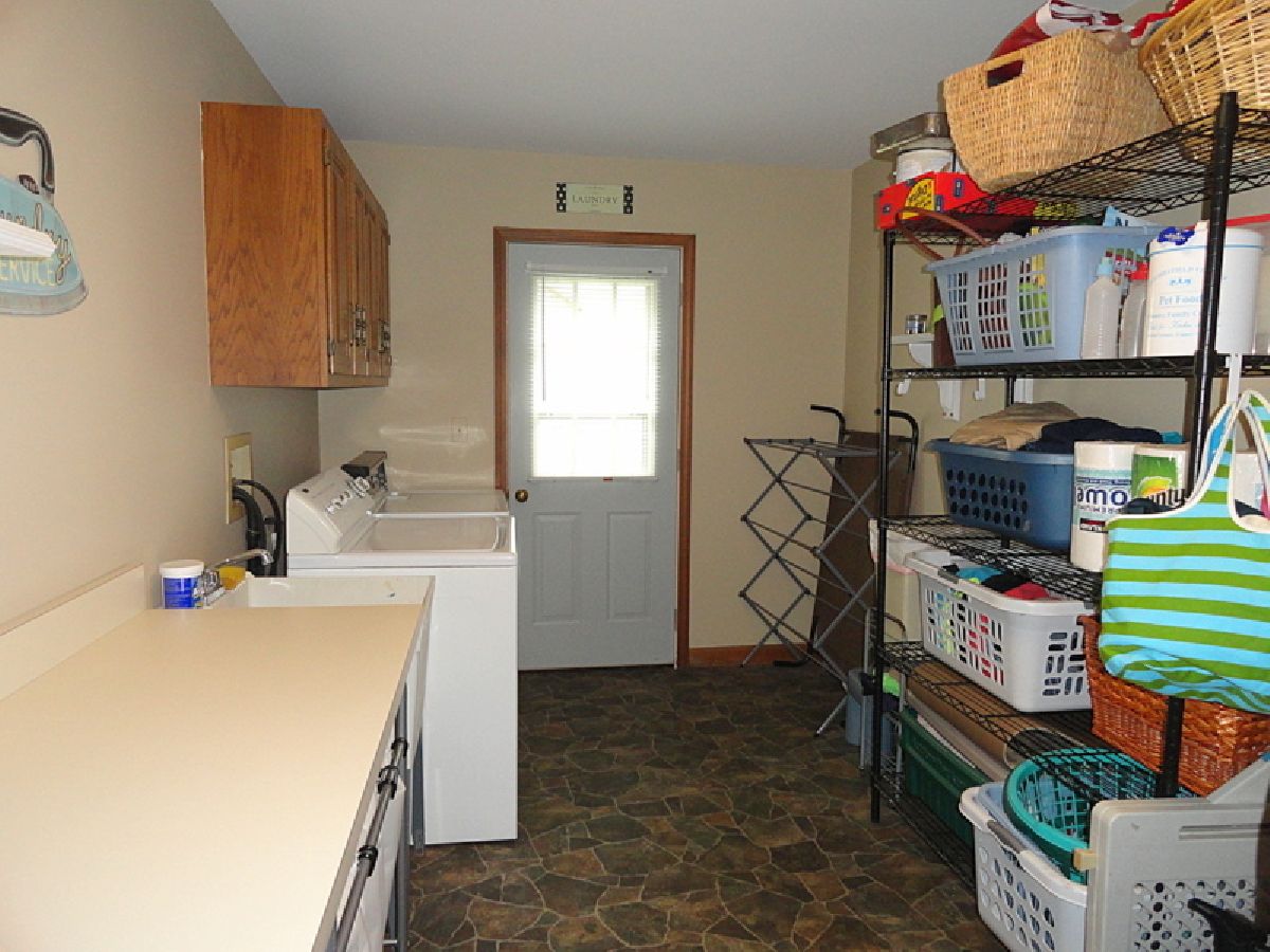 Homes Sold Surrey Woods St Charles Illinois, 503 Pin Oak