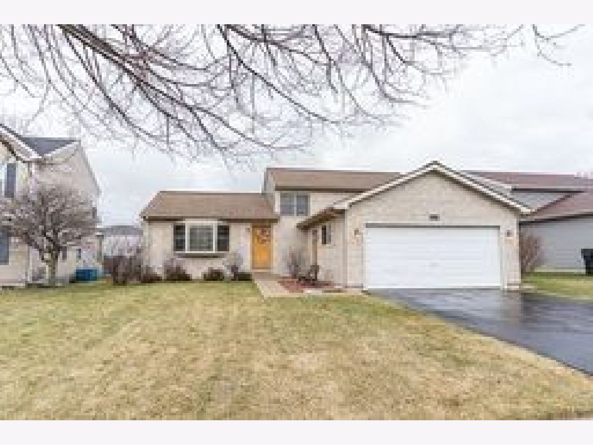 Homes Sold Sunrise At Meadowbrook Lake In The Hills Illinois, 2861 Briarcliff