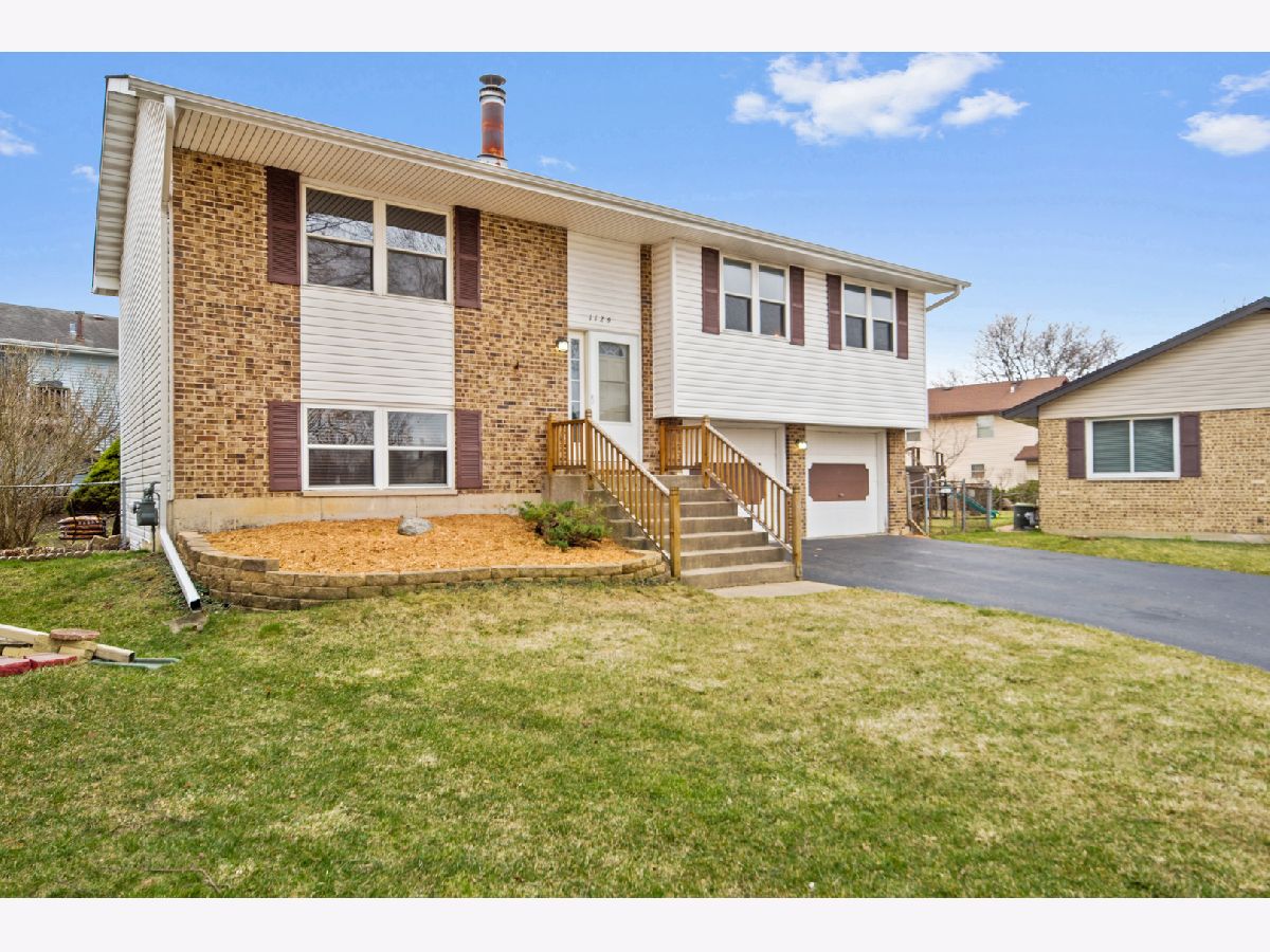 Homes Sold Sycamore Run Westmont Illinois, 1126 Honeywood