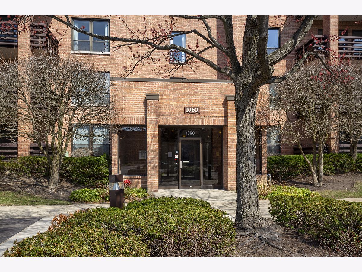 Condominiums Sold Shermer Square Northbrook Illinois, 1060 Shermer