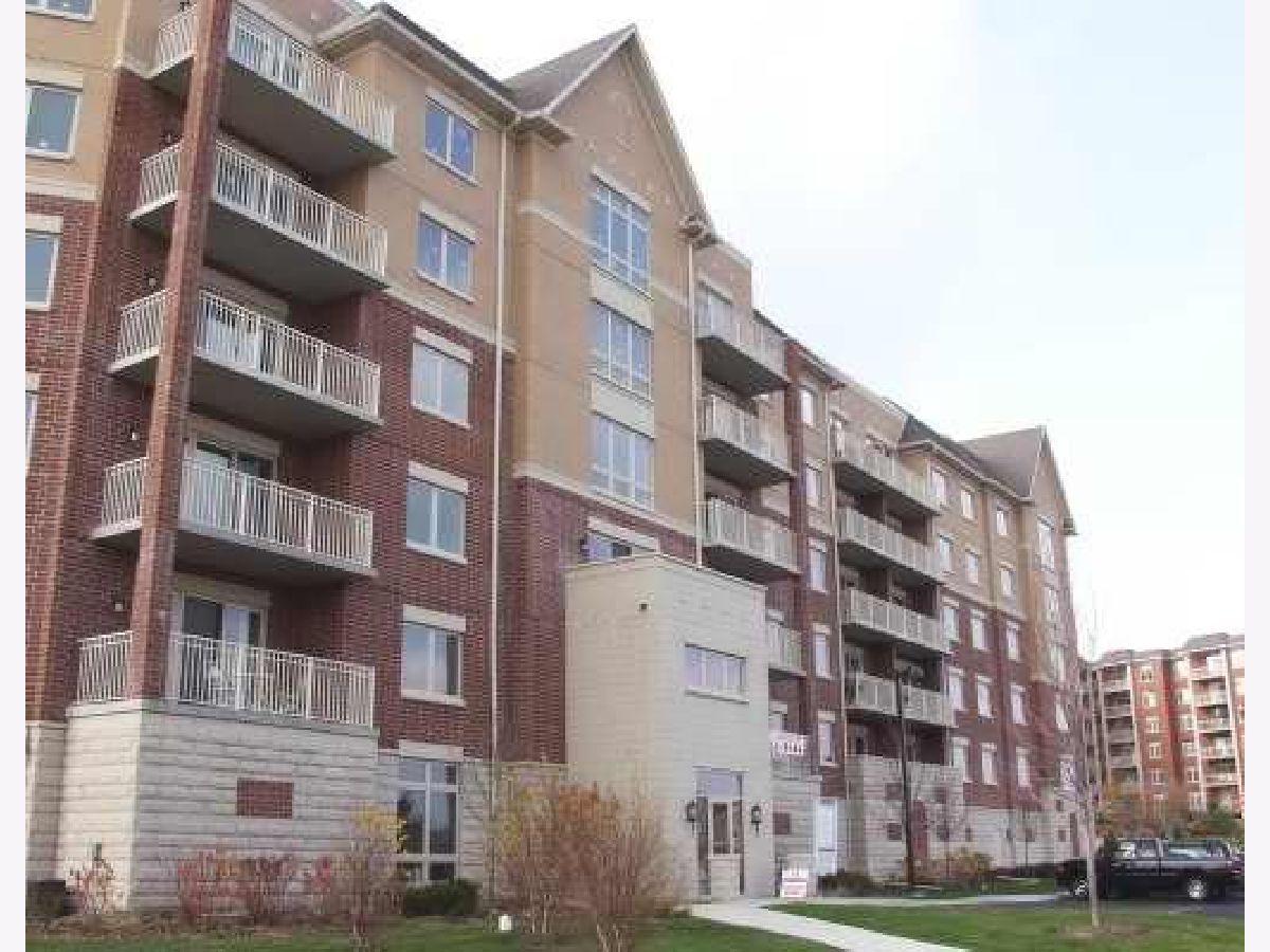 Townhomes & Condos Rented Trafalgar Square Morton Grove Illinois, 8300 Concord