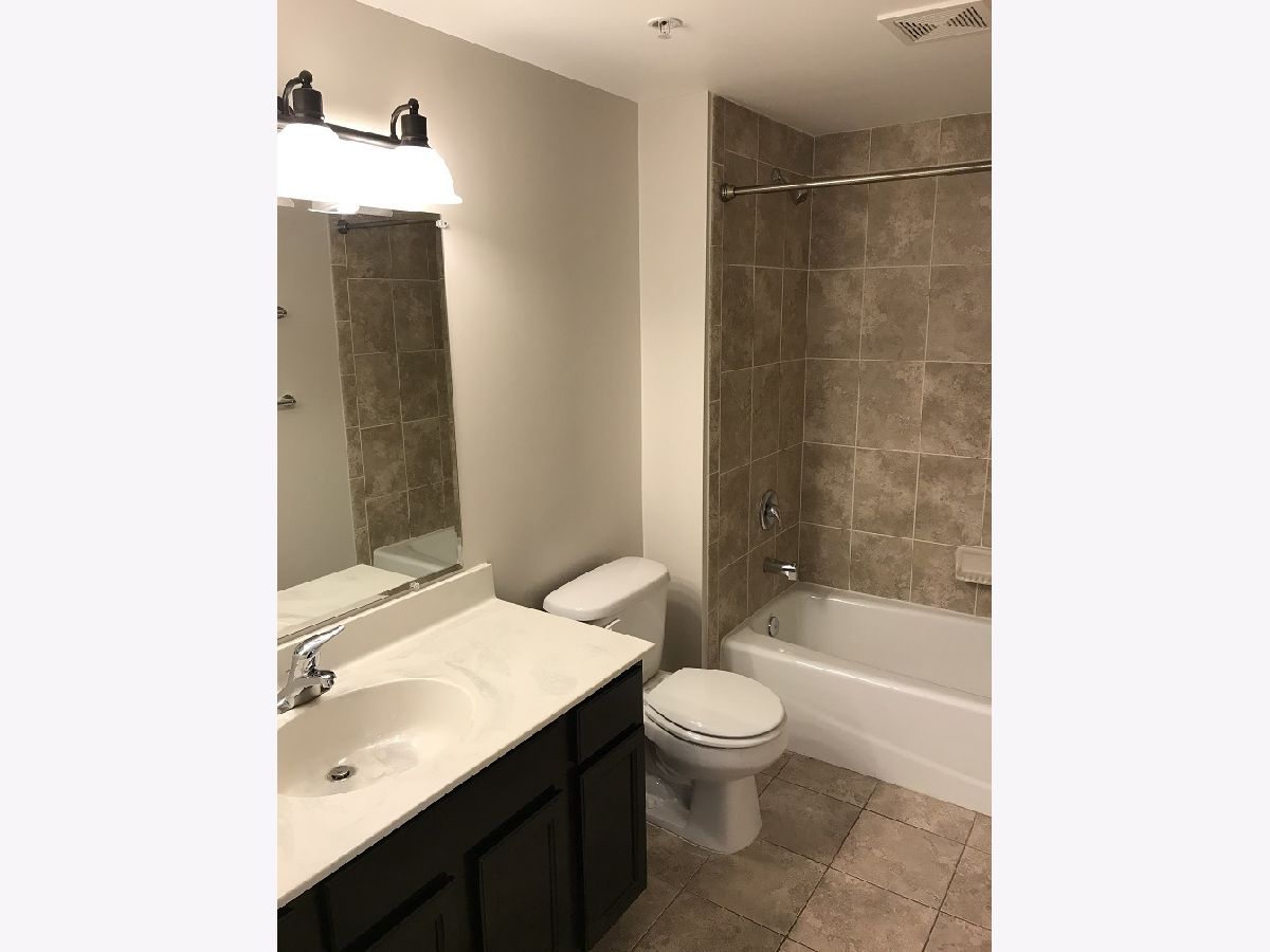 Condominiums Sold York Brook Lombard Illinois, 2030 Saint Regis