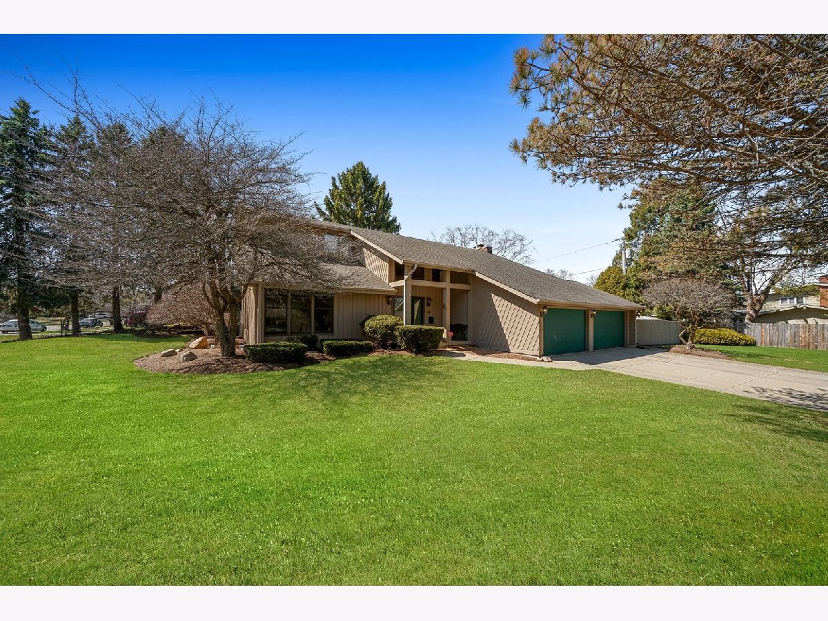 Homes Sold Buckley Hills Waukegan Illinois, 2130 Alta Vista