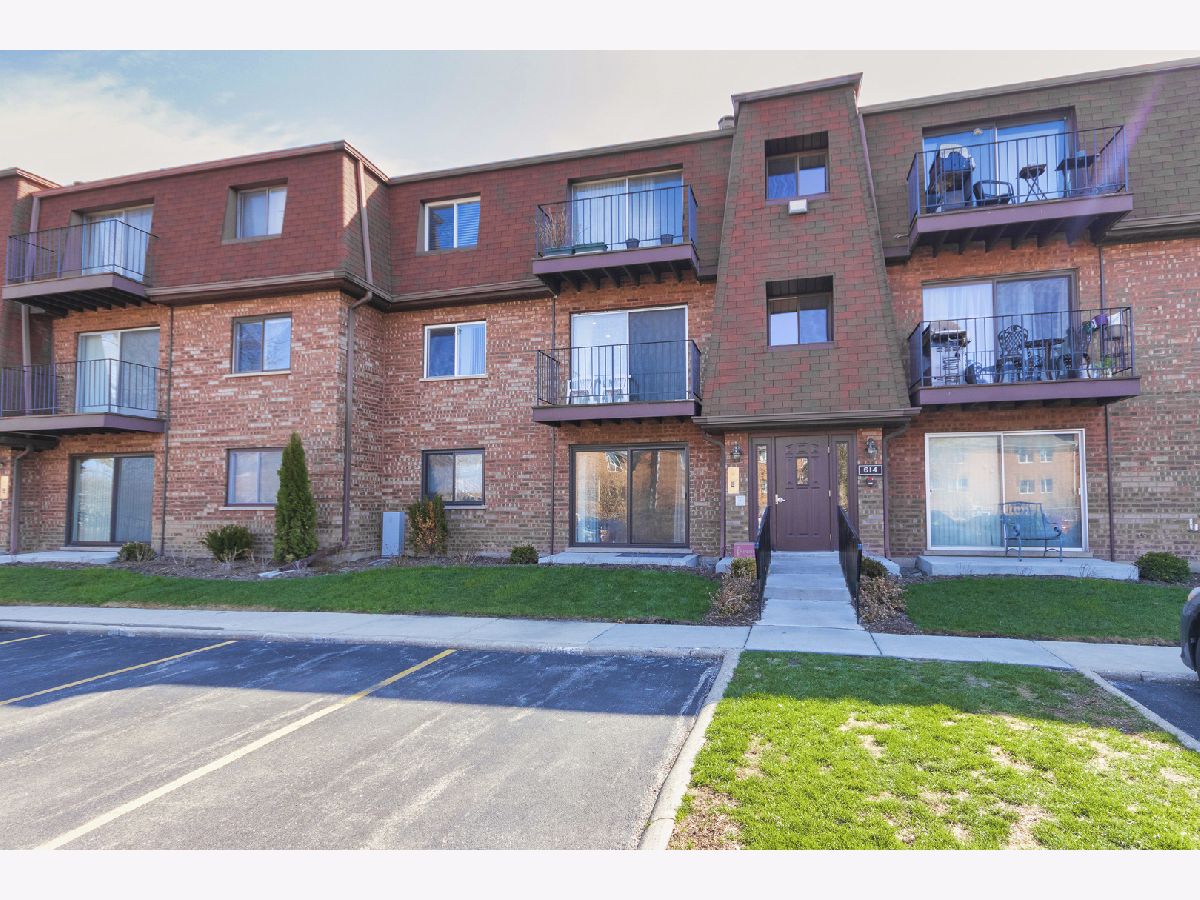 Condominiums Sold Cobblestone Glenview Illinois, 614 Cobblestone