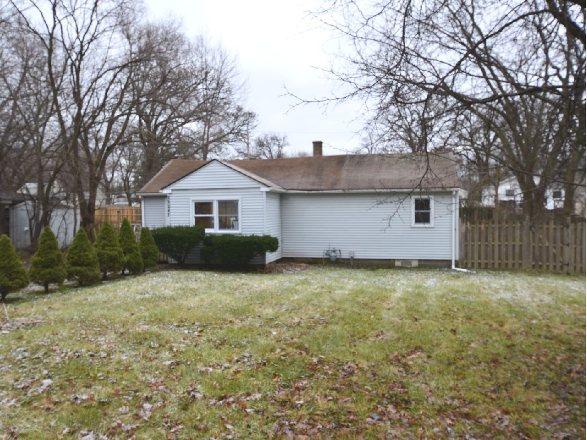 Homes Rented Echo Lake Lake Zurich Illinois, 23247 North Lakewood