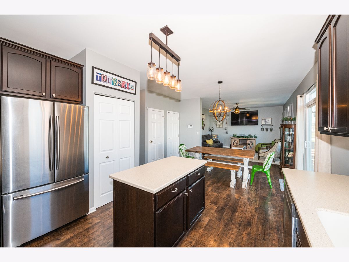 Homes Sold Liberty Lakes East Wauconda Illinois, 2487 Dogwood