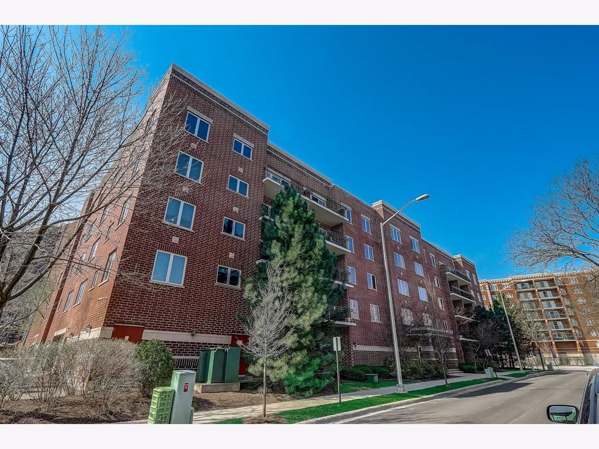 Condominiums Sold River Mill Des Plaines Illinois, 1675 Mill