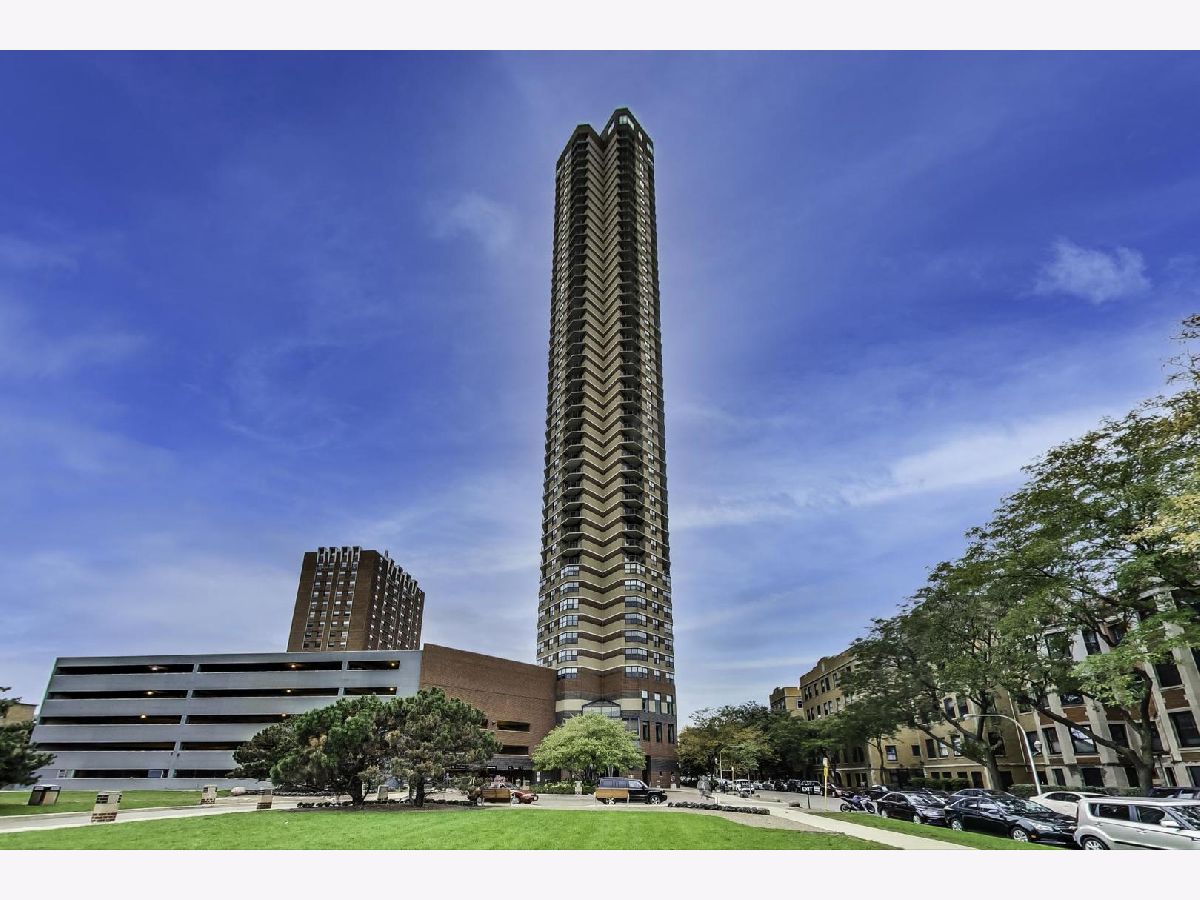 Condominiums Rented The New York Chicago Illinois, 3660 Lake Shore
