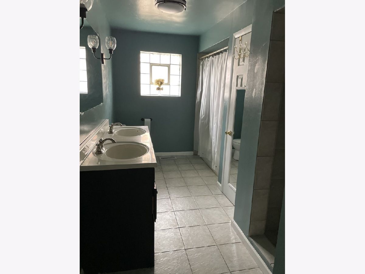 Homes & Condos & Townhomes Rented Westmoreland Berkeley Illinois, 1514 Morris