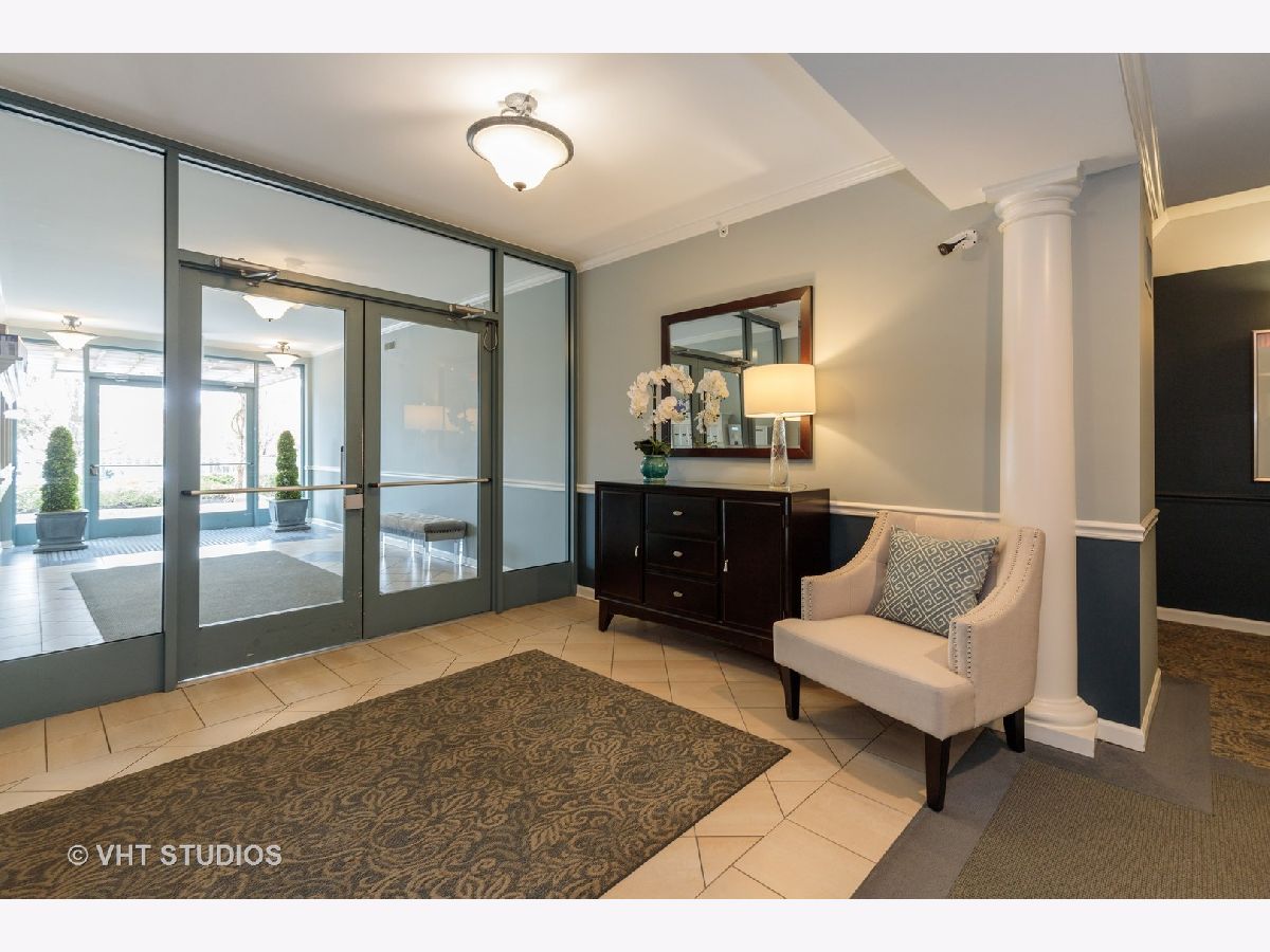 Condominiums Sold Laurel Place Lake Forest Illinois, 151 Laurel