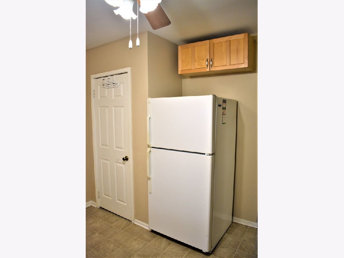 Homes & Condos & Townhomes Rented Lily Cache Plainfield Illinois, 23114 Lee