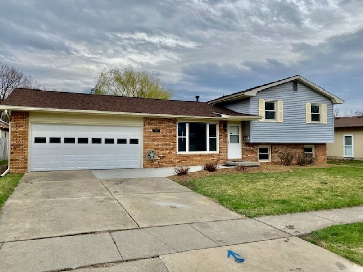Homes Sold Linfell Normal Illinois, 1002 Fell