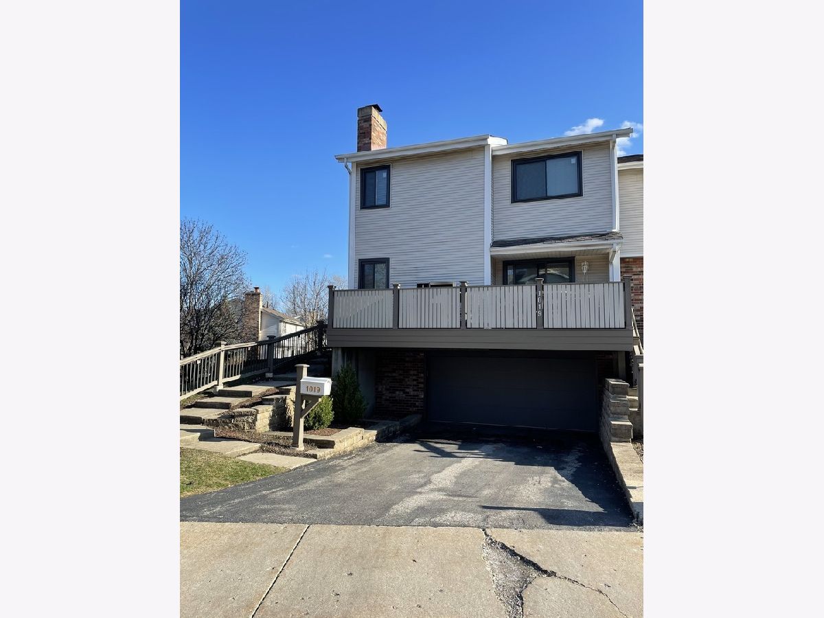 Pheasant Creek Northbrook IL, Condos & Townhomes For Sale & For Rent