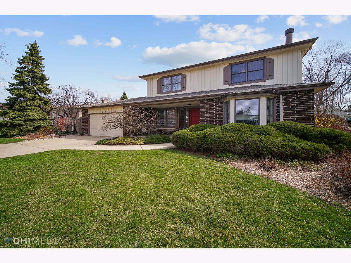 Homes Sold Brentwood East Bensenville Illinois, 819 Brentwood