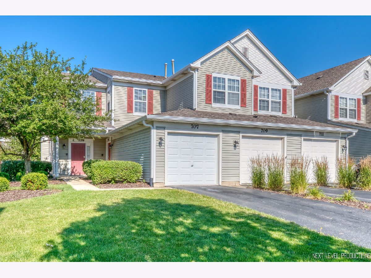 Enclave At Country Lakes Naperville IL, Townhomes & Condos & Homes For