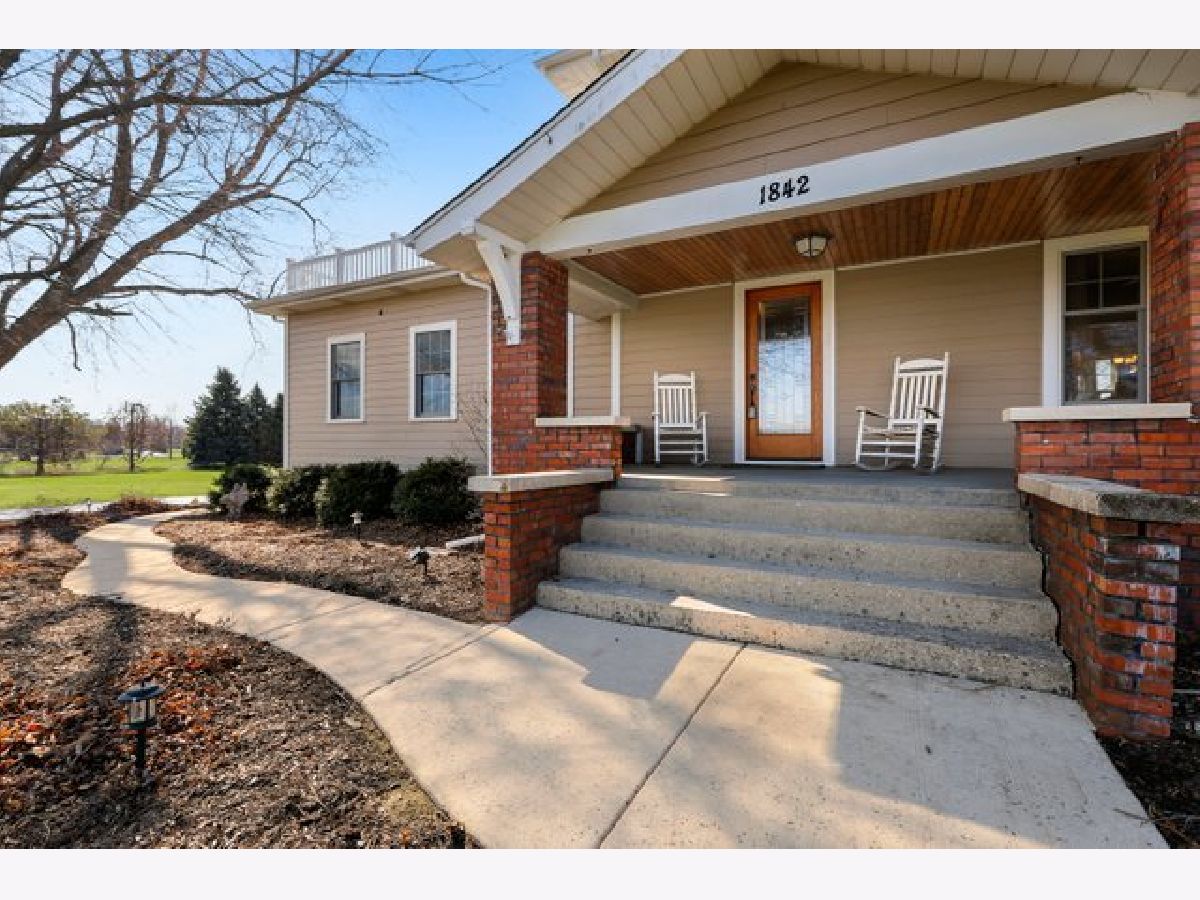 1842 Plainfield Road, Oswego, Illinois 60543 MLS 11039501 WinterCohen