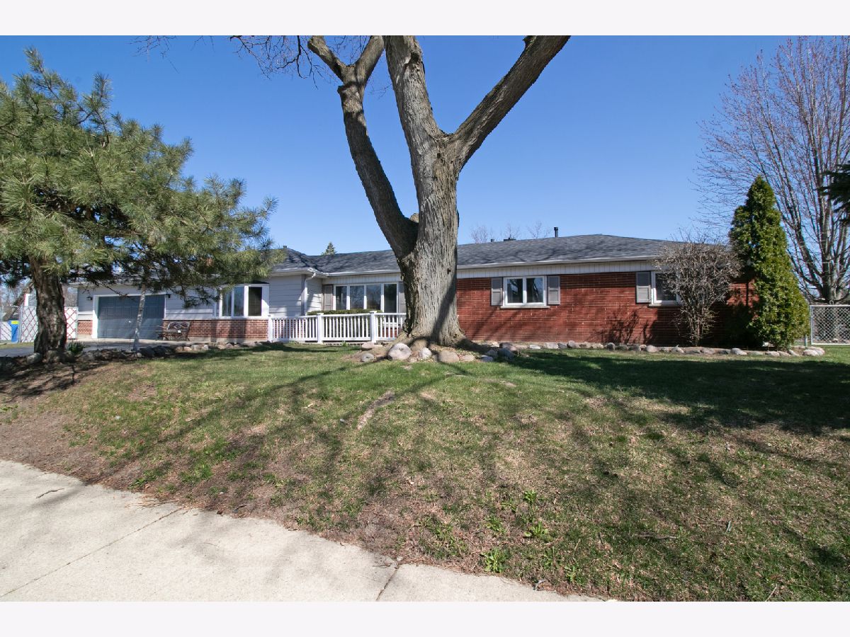 Homes & Condos & Townhomes Sold Highland Hills Lombard Illinois, 4 14th