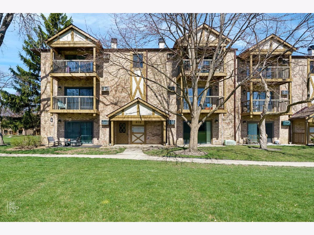 Condominiums Rented Church Creek Arlington Heights Illinois, 819 Dwyer
