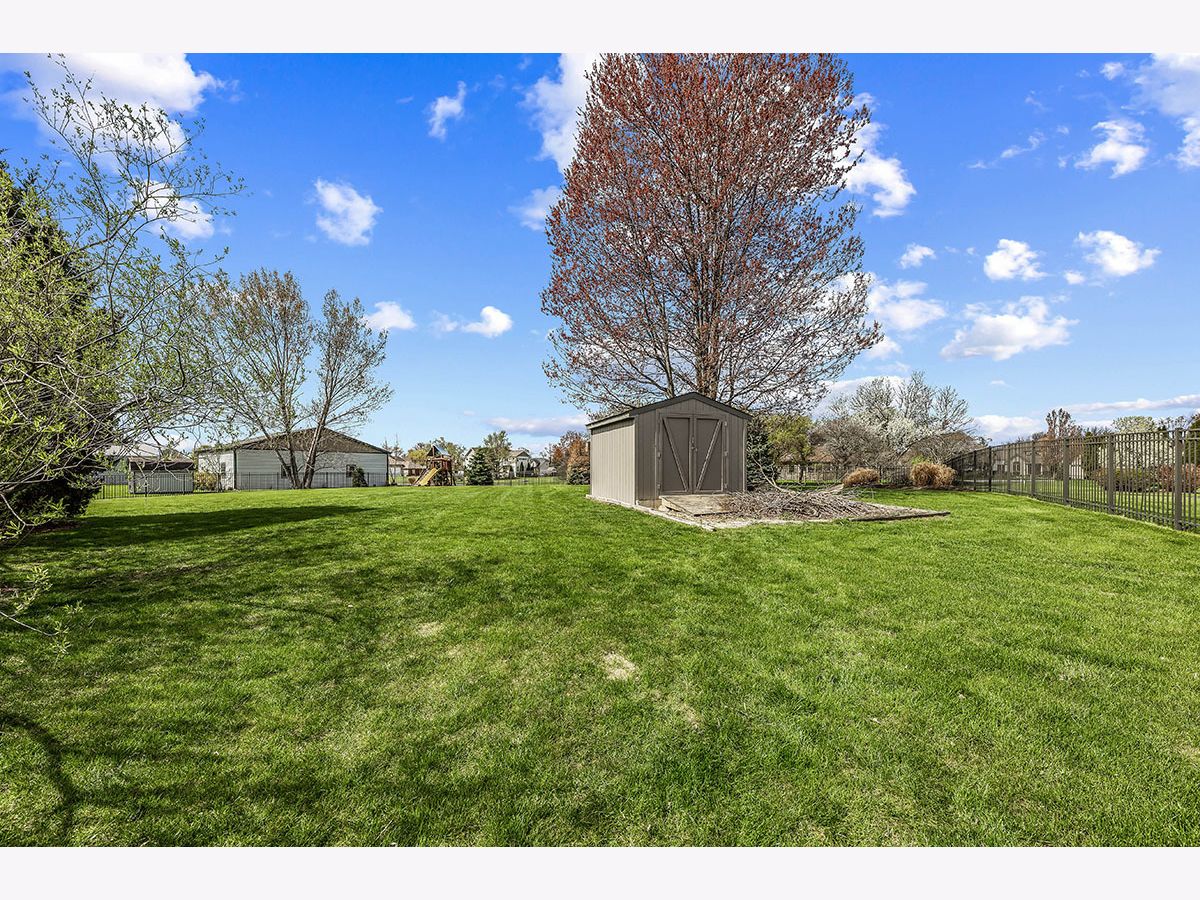 Homes Sold Aero Estates Naperville Illinois, 9S212 Chandelle