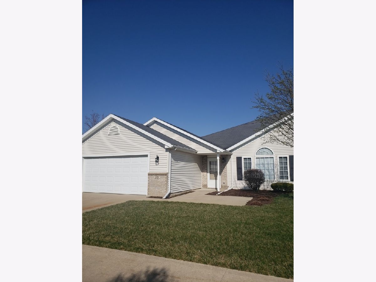Condos & Townhomes Sold Crosswinds Bloomington Illinois, 3701 Wine Way