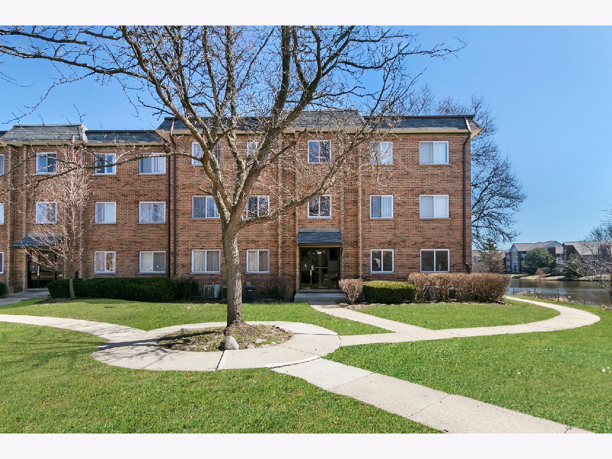 Condominiums Sold Hidden Ponds Schaumburg Illinois, 921 Casey