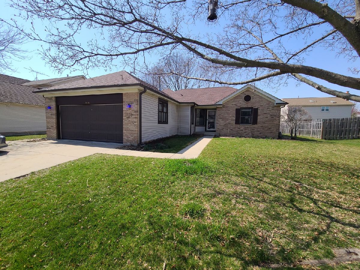Homes Rented Country Ridge Wauconda Illinois, 525 Old Country