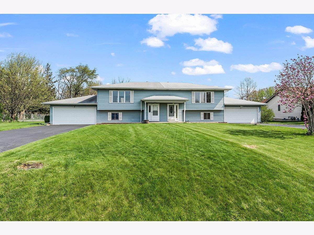 Condos & Townhomes & Homes Sold Classon Estates Somonauk Illinois, 2554A 4645th