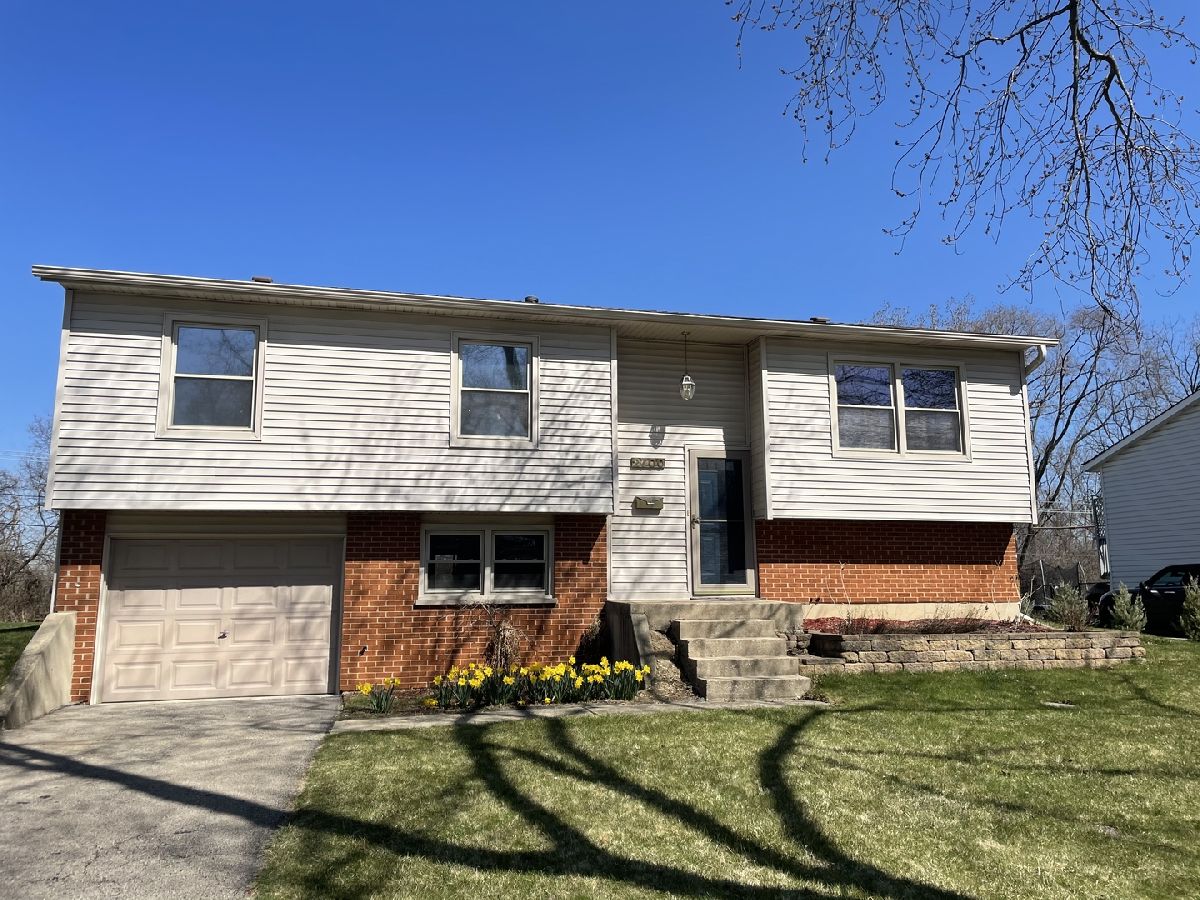 Homes Sold Highlands Woodridge Illinois, 2700 Ravinia