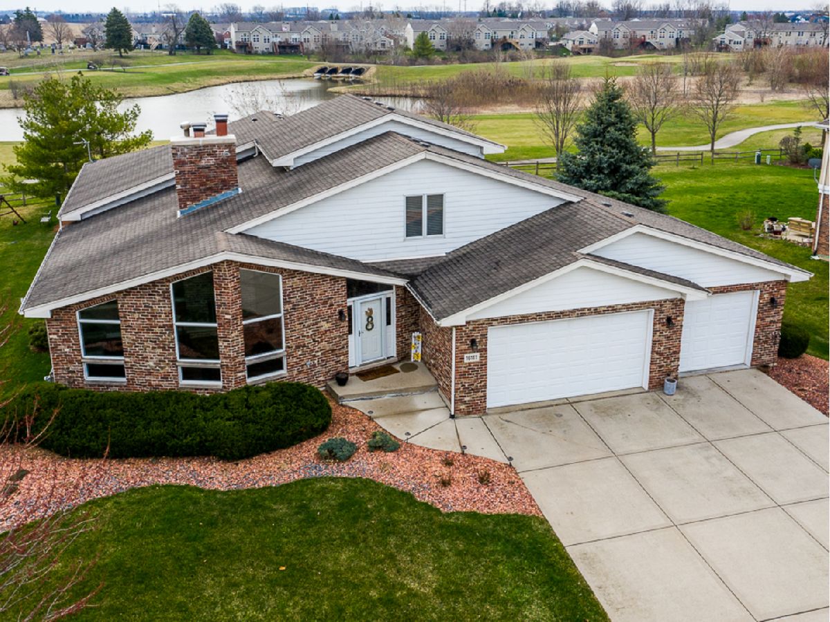 Homes Sold Thunder Hill Lockport Illinois, 16111 Red Cloud